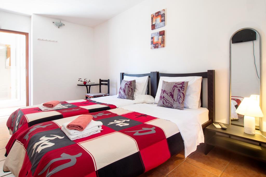 Split Accommodation 部屋 写真